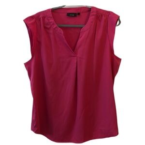 APT. 9 cap sleeve V-neck blouse. - 724